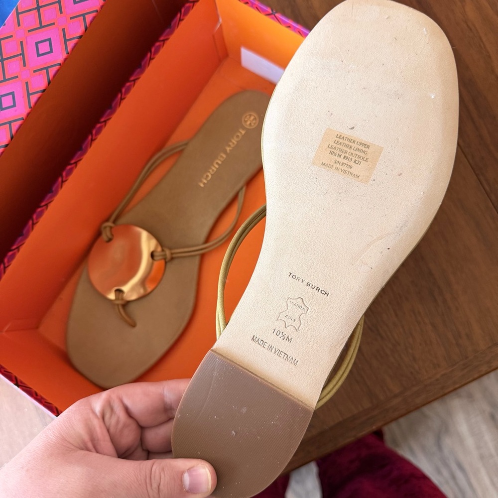 Tory Burch Patos Sandals in color “Palm” - Picture 2 of 6